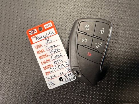 Used 2025 GMC Sierra 1500 AT4 w/ Technology Package AWD/4WD image 56