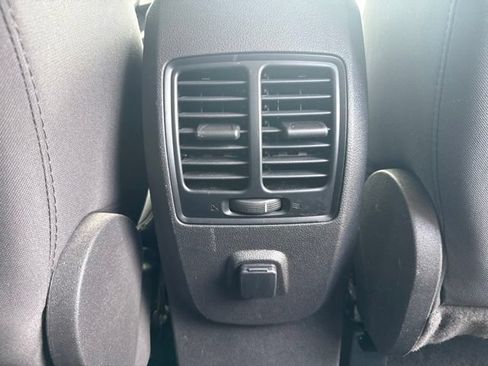 Used 2018 Ford Escape SE FWD image 34
