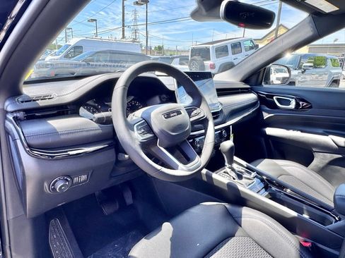 New 2026 Jeep Compass Latitude AWD/4WD image 12
