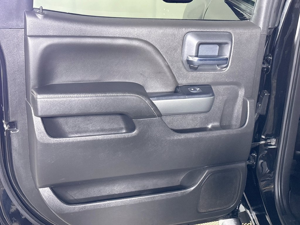 Used 2018 Chevrolet Silverado 1500 LT w/ All Star Edition AWD/4WD image 18