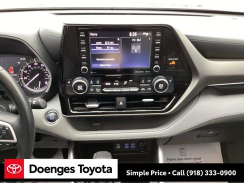 Used 2022 Toyota Highlander XLE image 16