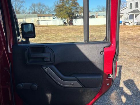 Used 2012 Jeep Wrangler Unlimited Sport image 23