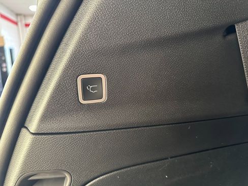 New 2026 Chrysler Pacifica Select image 44