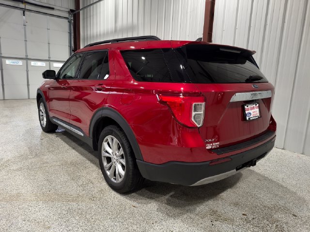 Used 2023 Ford Explorer XLT w/ Equipment Group 202A AWD/4WD image 8