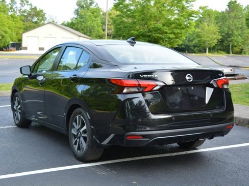 Used 2021 Nissan Versa SV FWD image 7