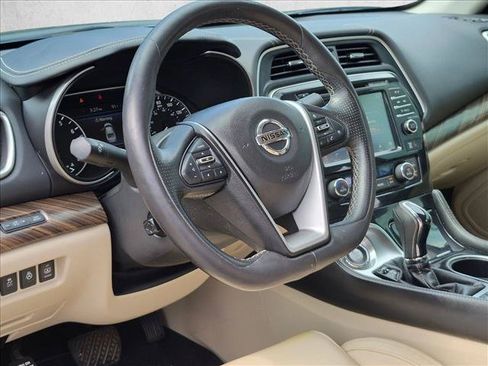 Used 2016 Nissan Maxima Platinum FWD image 10