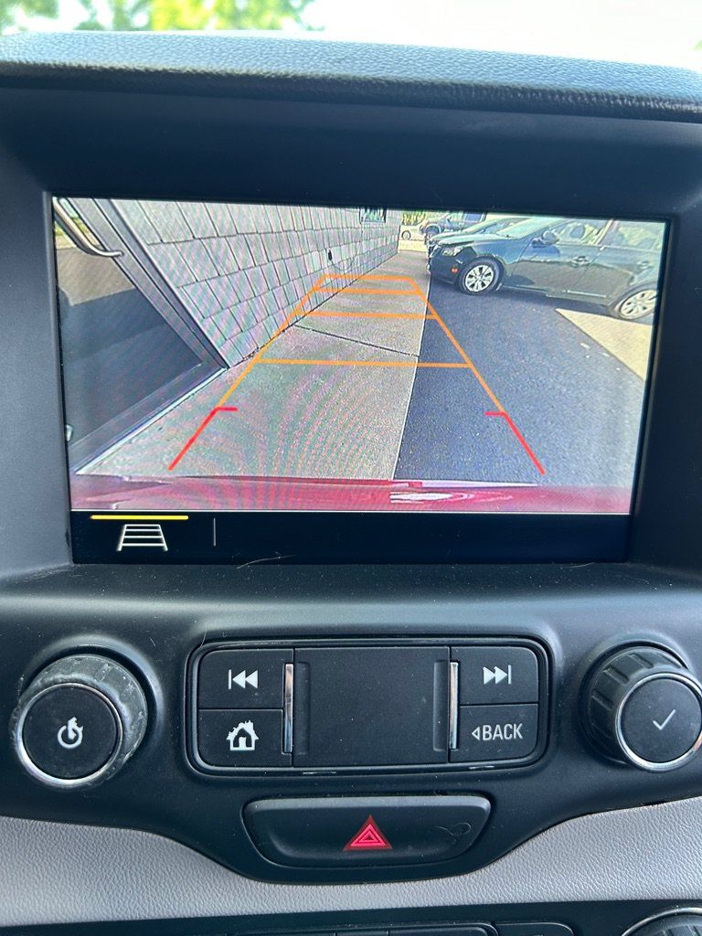 Used 2019 GMC Terrain SLT FWD image 17