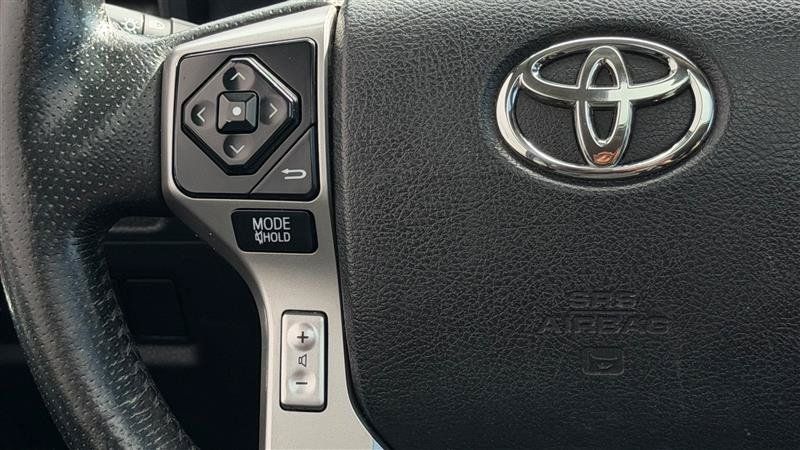 Used 2017 Toyota 4Runner Limited AWD/4WD image 30