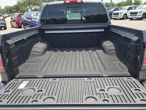 Certified 2024 Nissan Frontier SL AWD/4WD image 10