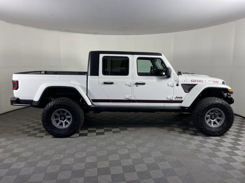Used 2023 Jeep Gladiator Rubicon w/ Cold Weather Group AWD/4WD image 8