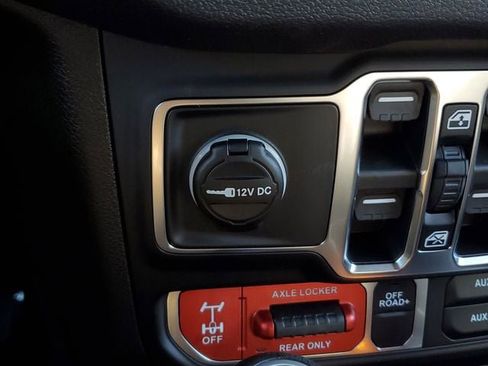 New 2026 Jeep Wrangler Unlimited Sport image 29