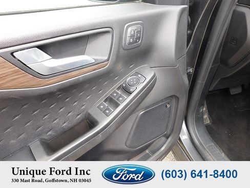Used 2020 Ford Escape Titanium AWD/4WD image 12