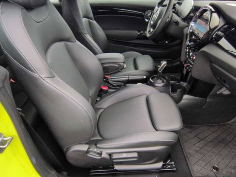 Certified 2024 MINI Cooper S image 23