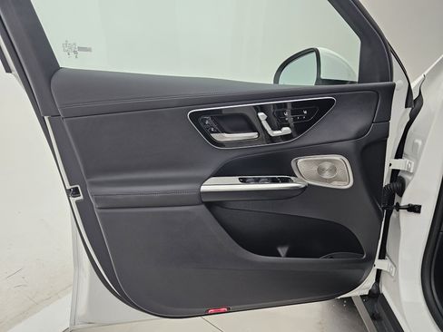 Certified 2024 Mercedes-Benz GLC 300 4MATIC image 11