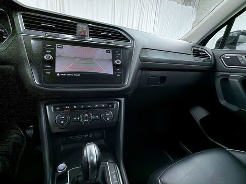 Used 2018 Volkswagen Tiguan SEL Premium AWD/4WD image 13