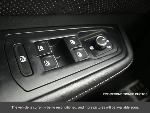 Used 2024 Volkswagen Atlas Cross Sport SEL Premium R-Line image 27