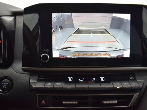 Used 2025 Toyota Camry LE image 16