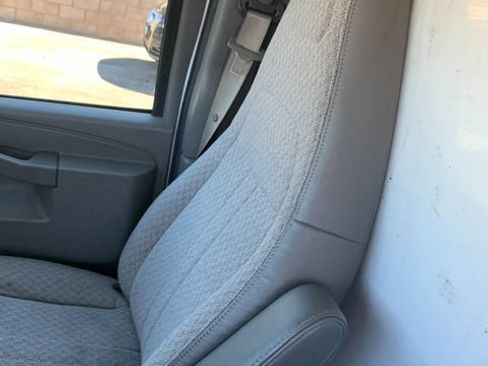 Used 2017 GMC Savana 3500 Extended RWD image 20