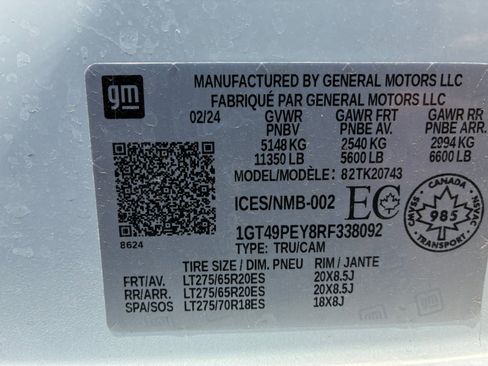 Used 2024 GMC Sierra 2500 AT4 w/ AT4 Premium Plus Package AWD/4WD image 34