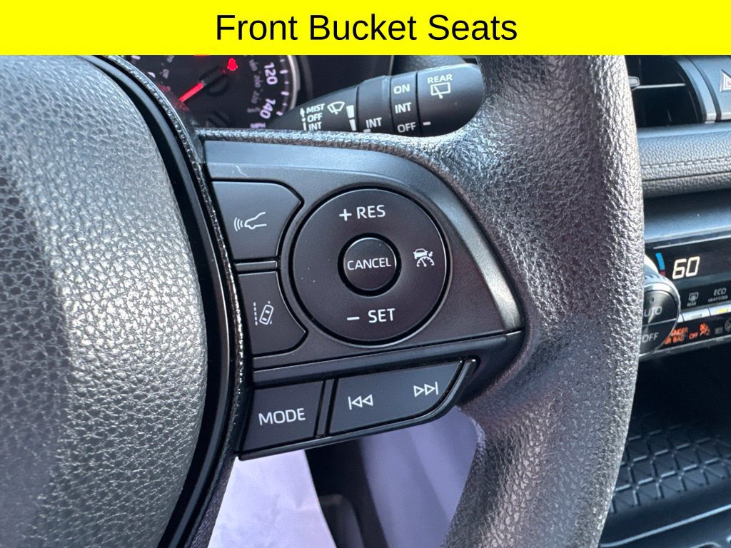 Used 2021 Toyota RAV4 XLE AWD/4WD image 19