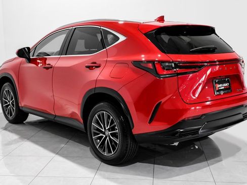 Used 2025 Lexus NX 250 FWD w/ Premium Package image 9