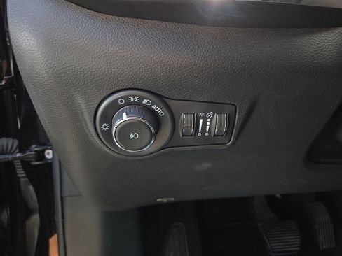 Used 2023 Jeep Compass Limited AWD/4WD image 14