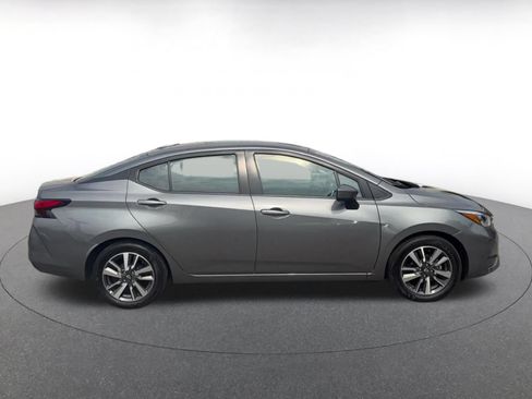 Used 2025 Nissan Versa SV FWD image 16
