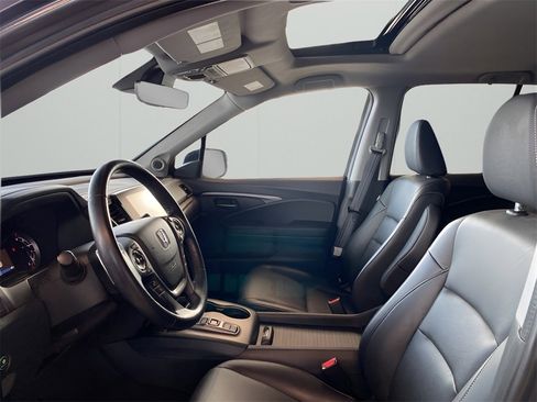 Used 2023 Honda Ridgeline RTL-E image 9