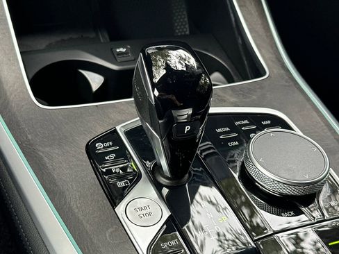 Certified 2022 BMW X5 xDrive45e w/ Climate Comfort Package image 28