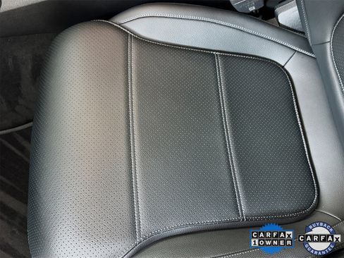 Certified 2024 Mercedes-Benz GLC 300 image 21