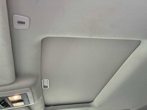 Used 2017 RAM 1500 Laramie w/ Convenience Group image 16