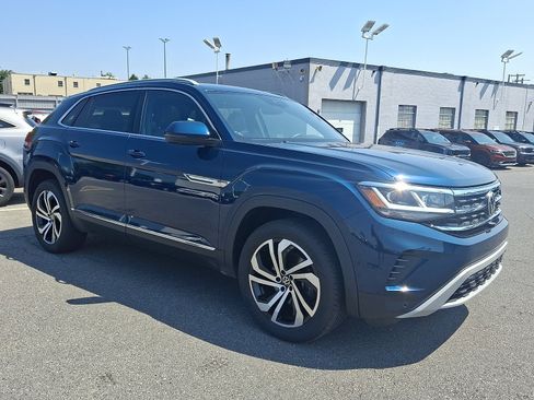 Used 2021 Volkswagen Atlas Cross Sport SEL Premium AWD/4WD image 3
