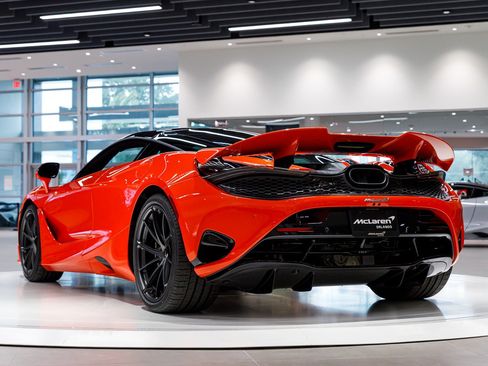 New 2026 McLaren 750S image 7