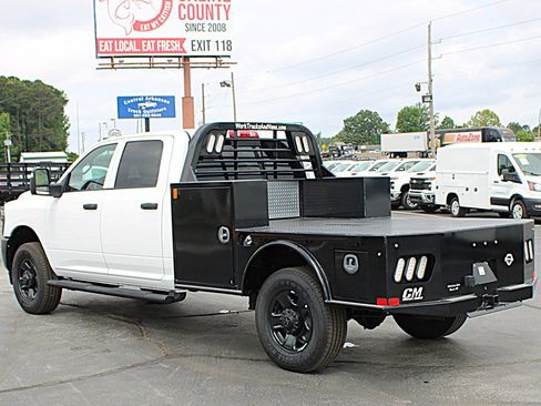 Used 2025 RAM 2500 Tradesman AWD/4WD image 4