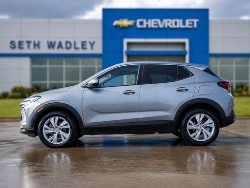 Used 2025 Buick Encore GX Preferred FWD image 4