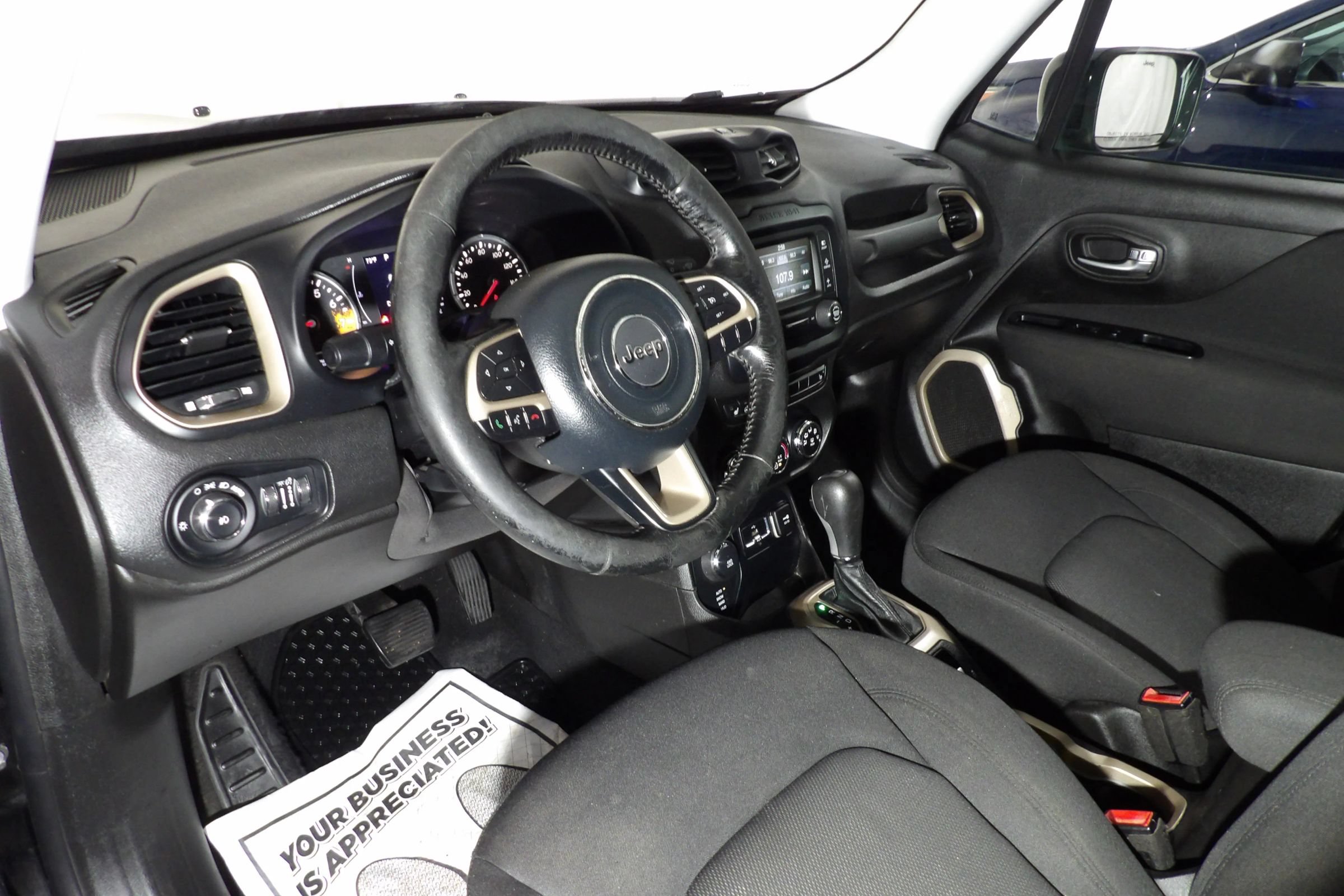 Used 2017 Jeep Renegade Latitude w/ Cold Weather Group AWD/4WD image 8