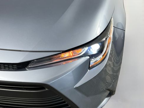 Used 2024 Toyota Corolla LE FWD image 12