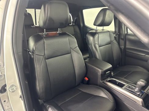Used 2023 Toyota Tacoma Limited image 15