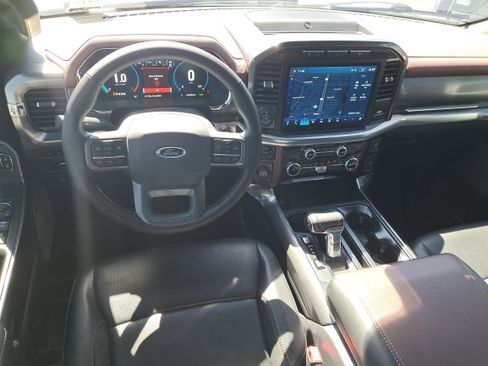 Used 2023 Ford F150 Lariat image 13