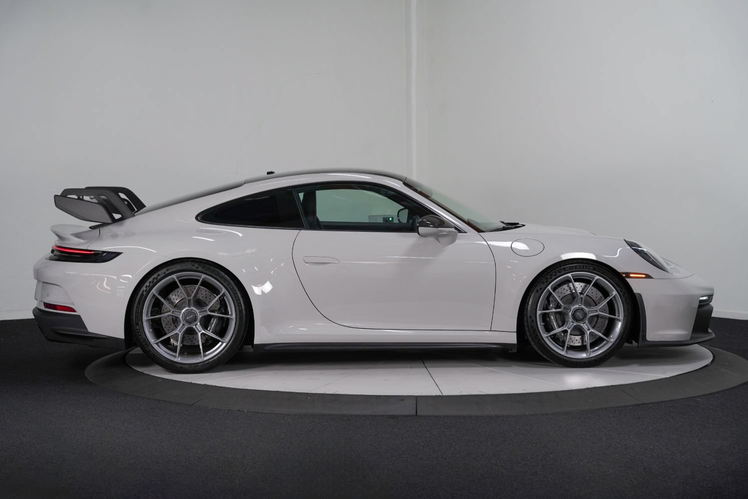 Used 2022 Porsche 911 GT3 RWD image 10
