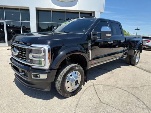 Used 2024 Ford F450 Platinum w/ FX4 Off-Road Package AWD/4WD image 3