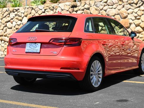 Used 2016 Audi A3 e-tron Premium Plus w/ Premium Plus Package FWD image 6