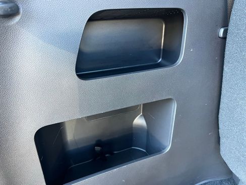 Used 2025 Kia Carnival SX Prestige image 24