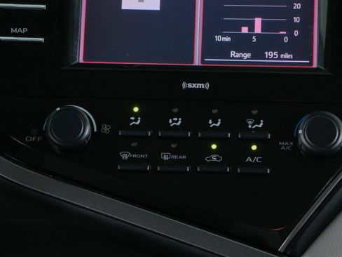 Used 2020 Toyota Camry LE FWD image 20