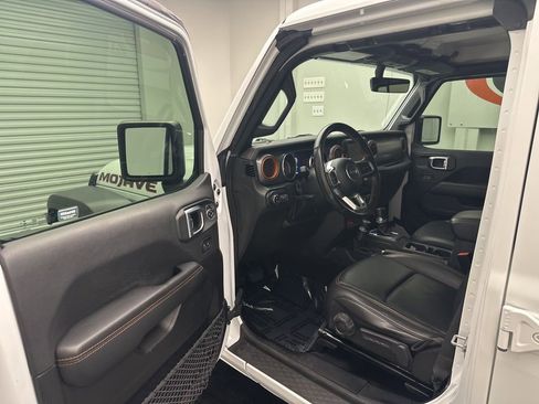 Used 2022 Jeep Gladiator Mojave w/ Trailer Tow Package image 5