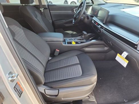 New 2026 Kia Sorento LX FWD image 7