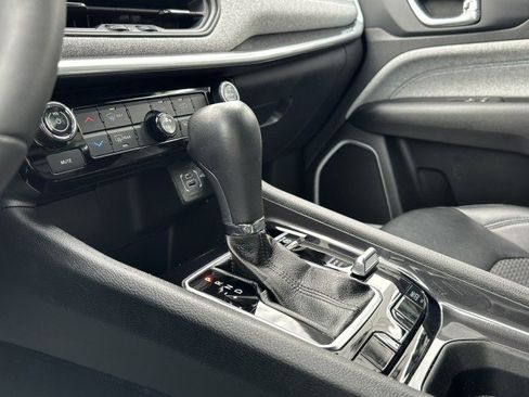 Used 2024 Jeep Compass Latitude image 30