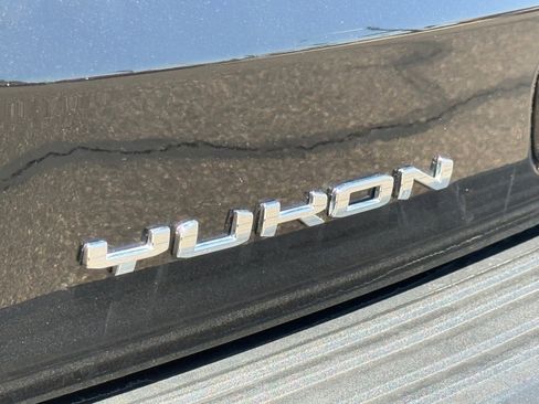 Used 2025 GMC Yukon AT4 Ultimate AWD/4WD image 34