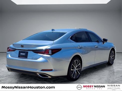 Used 2022 Lexus ES 350 w/ Premium Package FWD image 7