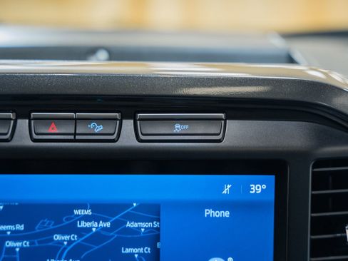 Certified 2021 Ford F150 Lariat w/ Equipment Group 502A High image 32